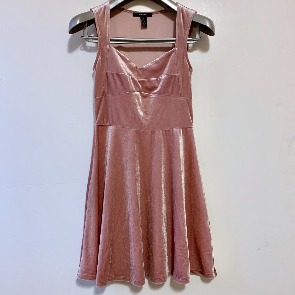 Forever 21 Velvet Pink Dress Size MEDIUM